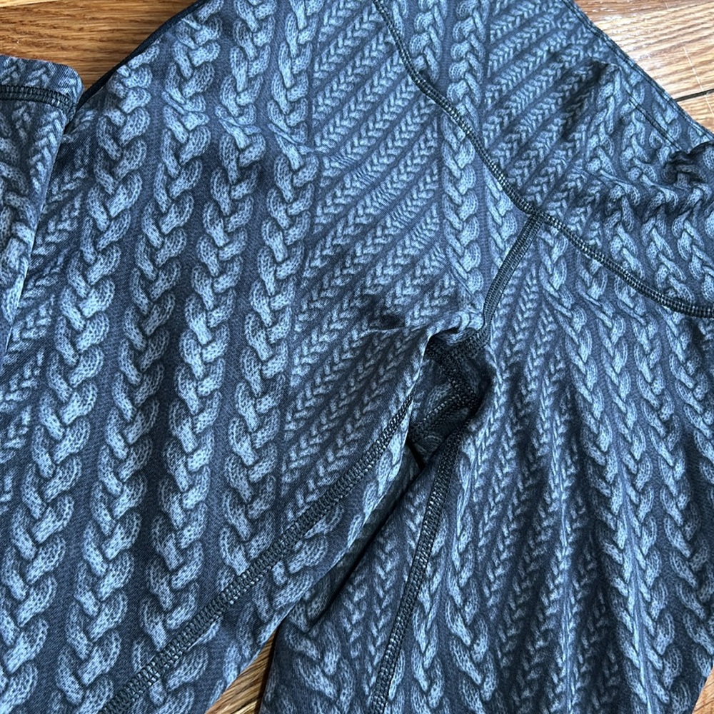 🏷️ 3 for $30 AERIE leggings 🖤 - Picture 2 of 3